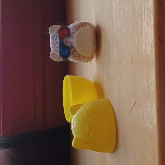 Squishmallows Squishville Blinds Series 12 - Dallas the Leopard - Picture 2 of 5